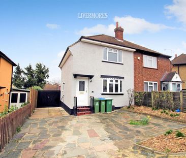 3 bedroom Semi-Detached House to let - Photo 6