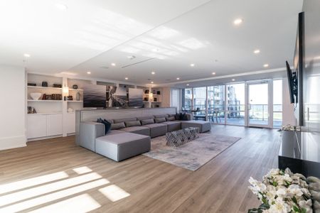 For Lease - 16 Concord Place Unit# 337, Grimsby, Ontario - Photo 3