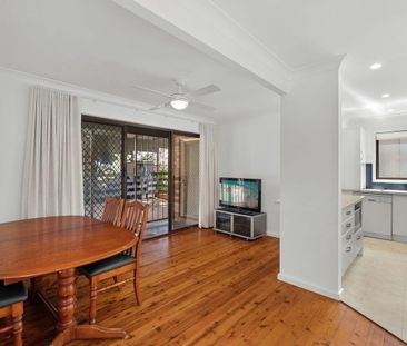 Townhouse living with privacy and space near Aggy's Corner cafe. - Photo 2