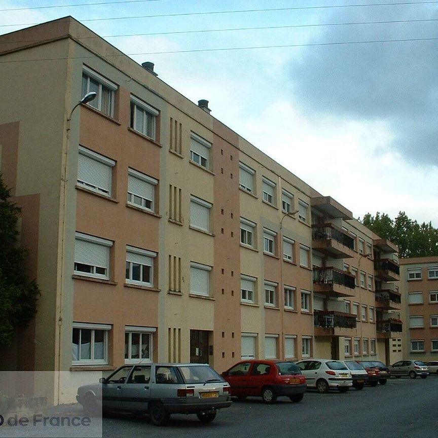 Location appartement 1 pièce 31 m² à Saint-Affrique (12400) - Photo 2