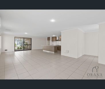 28 Newbridge Street, Meadow Springs, WA 6210 - Photo 2