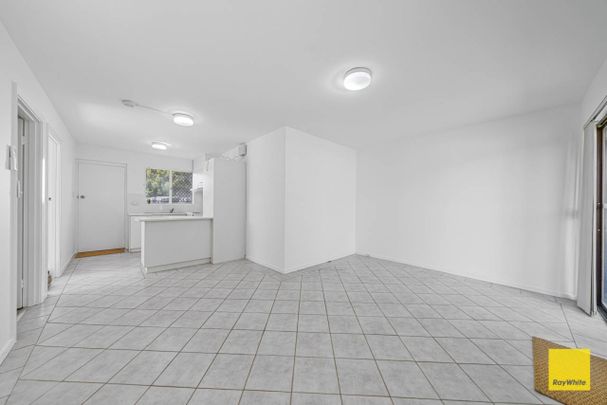 Lovely Ground Floor Apartment!! - Photo 1