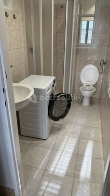 Pronájem bytu Garsoniéra • 28 m² bez realitkyOstrovského, Praha - Smíchov - Photo 1