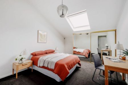 3 Bed, 2 Bath - Photo 4