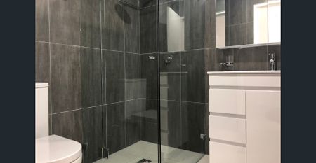 Bright and spacious 2-bedroom home in the heart of Auburn - Photo 4