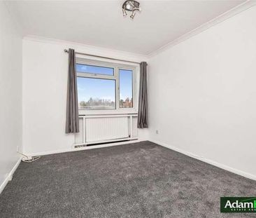 Woodside Park Road, North Finchley, N12 - Photo 2