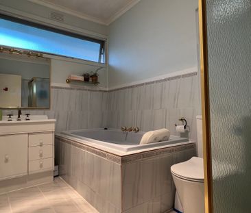 Glen Waverley - Photo 3