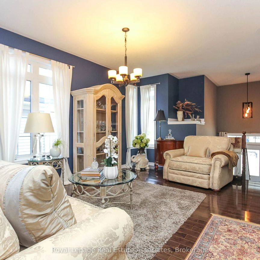 139 White Sands Way #Upper - Photo 1