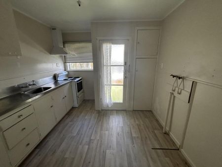 Value on Victoria - Photo 2