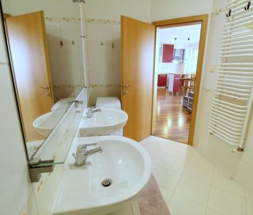 PRENÁJOM: PERFEKTNÝ VEĽKÝ 2-IZBOVÝ BYT S PARKOVACÍM MIESTOM V TOP L... – Fotografia 3