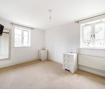 2 bedroom maisonette to rent - Photo 4