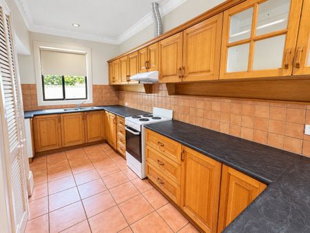 3 BEDROOM TOWNHOUSE! - Photo 2