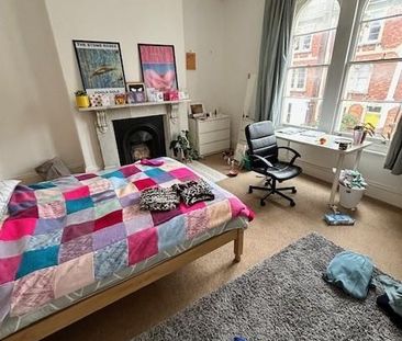 5 bedroom terraced house to rent - Photo 5