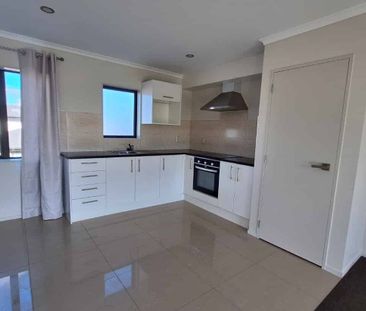 Spacious 2 bedroom Apartment - Photo 4