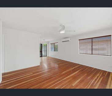 BREEZY BEACHSIDE HOME - Photo 5