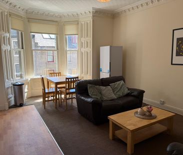 3 bedroom apartment to rent - Photo 3