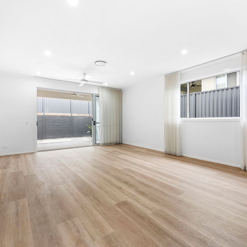 AN IMPRESSIVE BRAND NEW 4 BEDROOM FAMILY RESIDENCE |14 KESTREL - SKYRIDGE ESTATE - Photo 1
