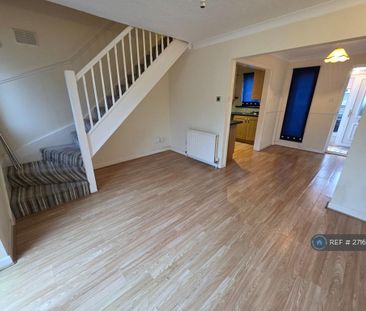 2 bedroom semi-detached house to rent - Photo 2