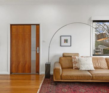 Modern Convenience Meets Effortless Elegance - Photo 4