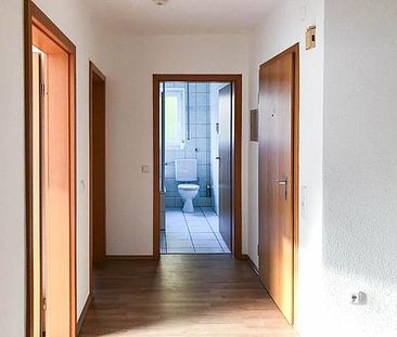 Gut geschnittene EG Wohnung mit Balkon und Garage - Foto 1