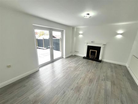 Bosworth Drive, Nottingham, Newthorpe - Photo 2