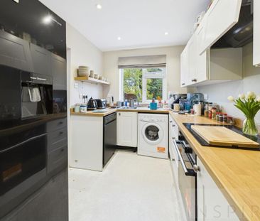 3 bedroom end of terrace house to rent - Photo 5