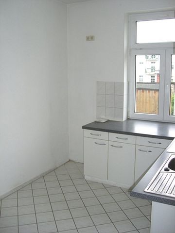 Geräumige 3 Zimmer-Maisonettewohnung in zentraler Lage zu mieten! - Foto 2