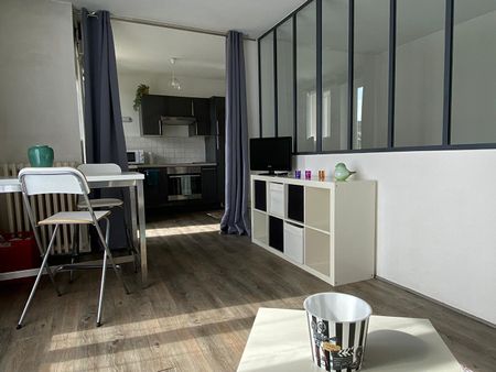 Location Appartement 2 pièces 40m² - Photo 5