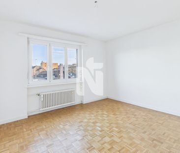 Gemütliche 3.5-Zimmer-Wohnung mit Balkon in zentraler Lage in Allsc... - Photo 1