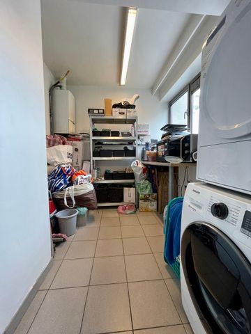 Zeer knap, groot appartement aan OLV Plein met 2 slpks - Foto 2