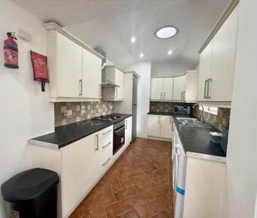 4 bedroom house share to rent - Photo 4