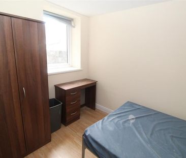 6 bedroom house to rent - Photo 4