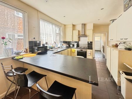 1 bedroom terraced to rent Coundon Road, Coventry, CV1 - Photo 3