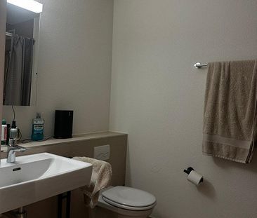 Grosszügige 2.5-Zimmerwohnung an idealer Lage zu vermieten! - Foto 3