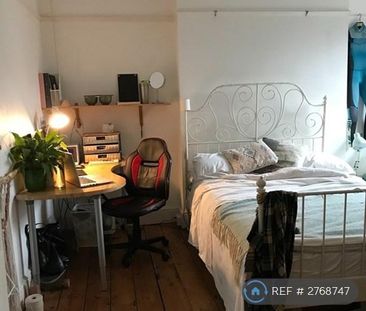 1 bedroom in a house share to rent - Photo 4