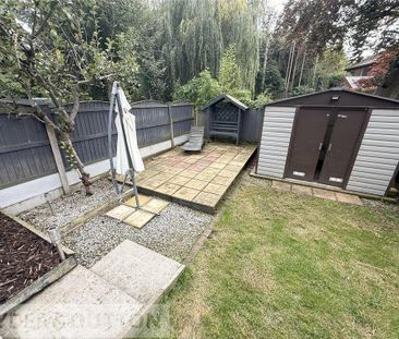 2 bedroom semi-detached house to rent - Photo 4