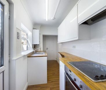 3 bedroom terraced house to rent - Photo 4