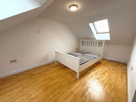 Brabazon Road, Hounslow, TW5 - Photo 2