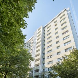 1-Raum-Wohnung mit Ausblick und Fahrstuhlkomfort! - Photo 2