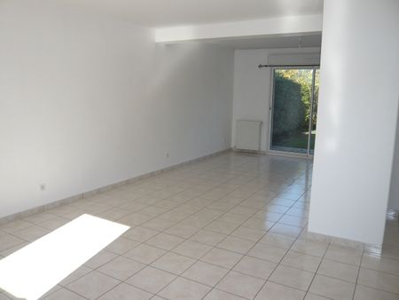 SAINT BERTHEVIN, pavillon T5 de 87m² - Photo 4