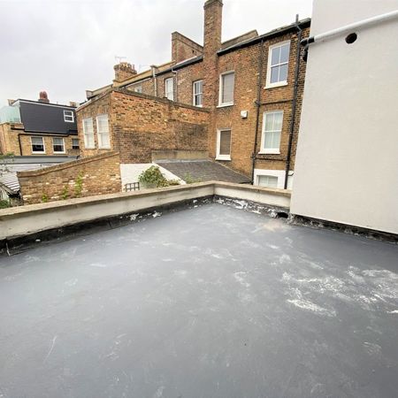 Antrobus Road, London - Photo 4