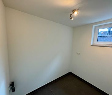 Ruime woning met dakterras en garage. - Foto 3