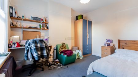 147 Warwards Lane - Photo 4