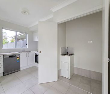 Charming & Private Modern Home in Spring Farm - Photo 4