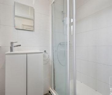 2 bed Flat To Let - Photo 6