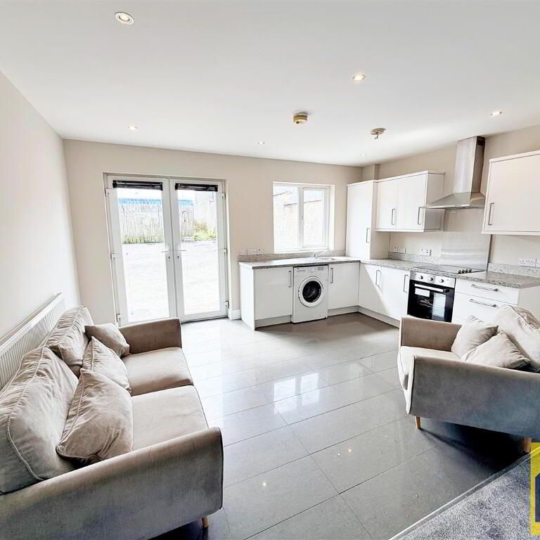 27 Bridge Street, Comber, BT23 5AT - Photo 1
