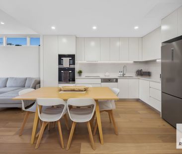 Apartment in Boutique Development fully furnished - Photo 4