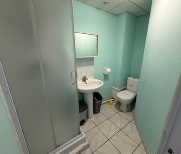 STUDIO MEUBLÉ PROCHE DE LA GARE - Photo 3