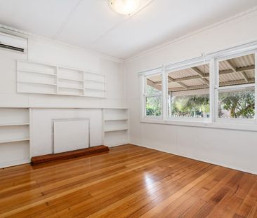 Charming Beach Cottage In The Heart Of Rye - Photo 3