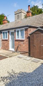 Crabbs Cottage, CM17, Old Harlow - Photo 4